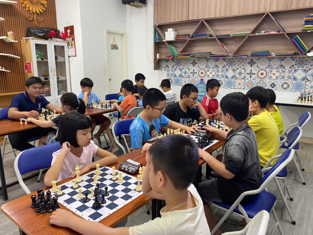 lớp học trung cấp